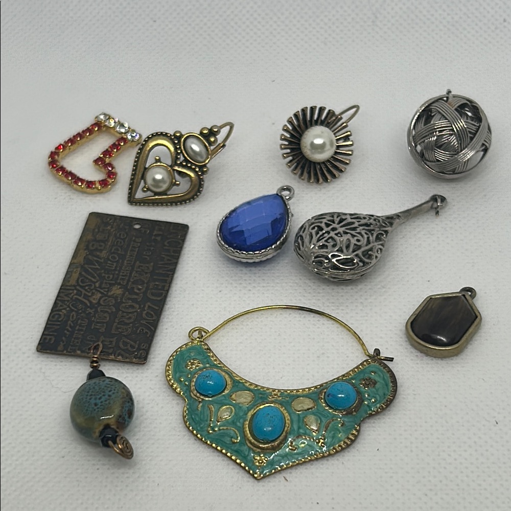 Elegant Multicolor Pendant Set (D5)